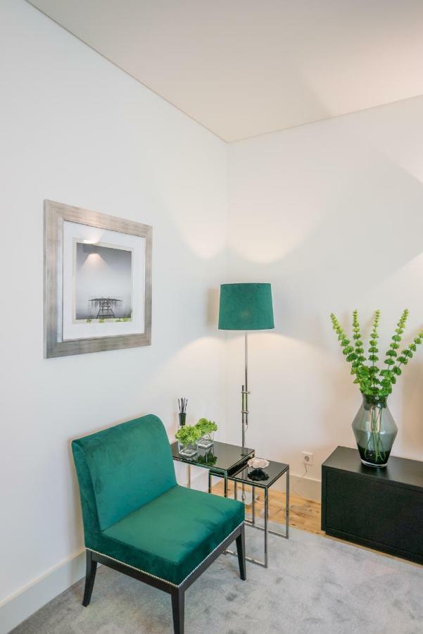 Courtyard & Elegance Apartment Lisbon Bagian luar foto