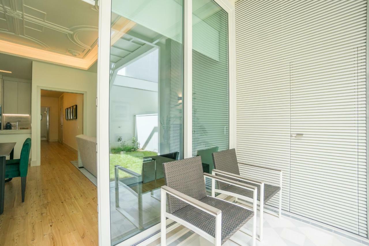 Courtyard & Elegance Apartment Lisbon Bagian luar foto