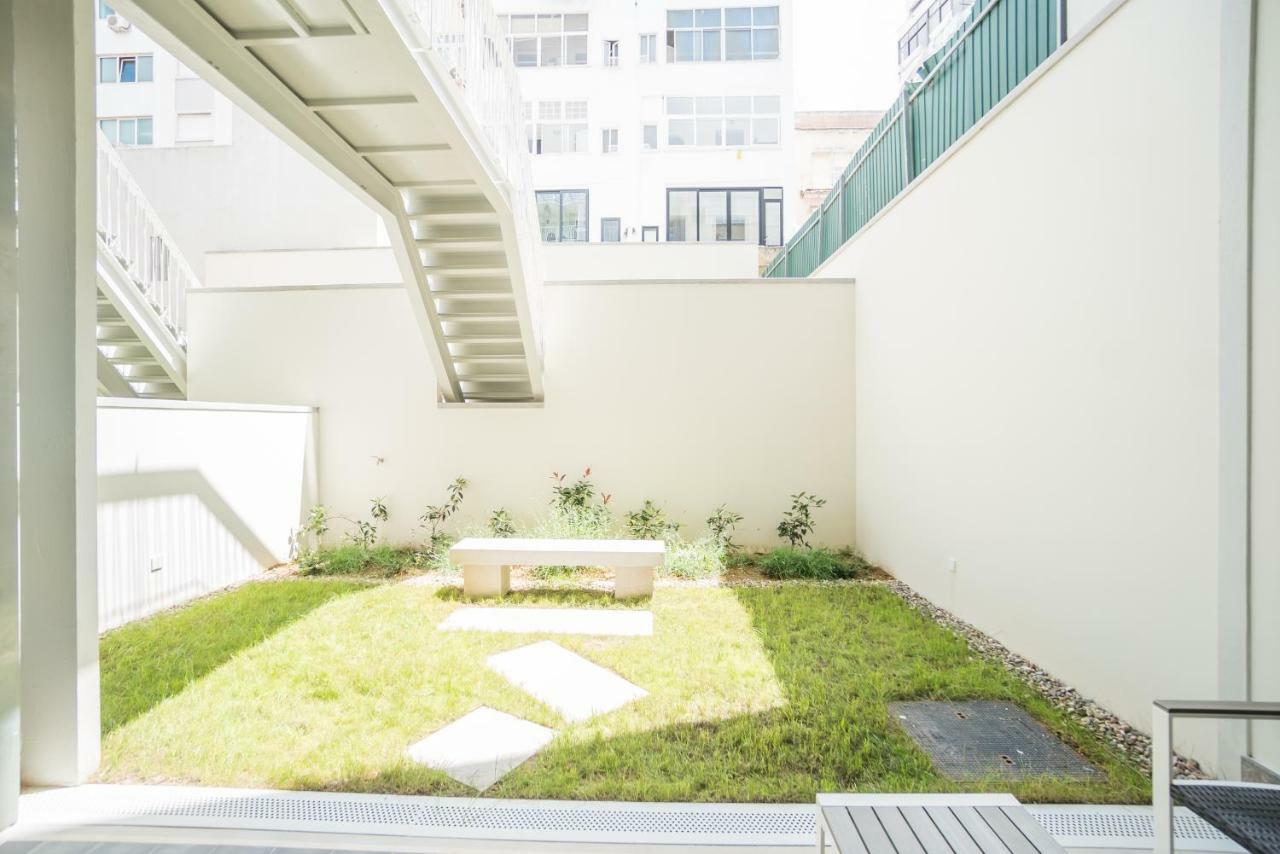 Courtyard & Elegance Apartment Lisbon Bagian luar foto