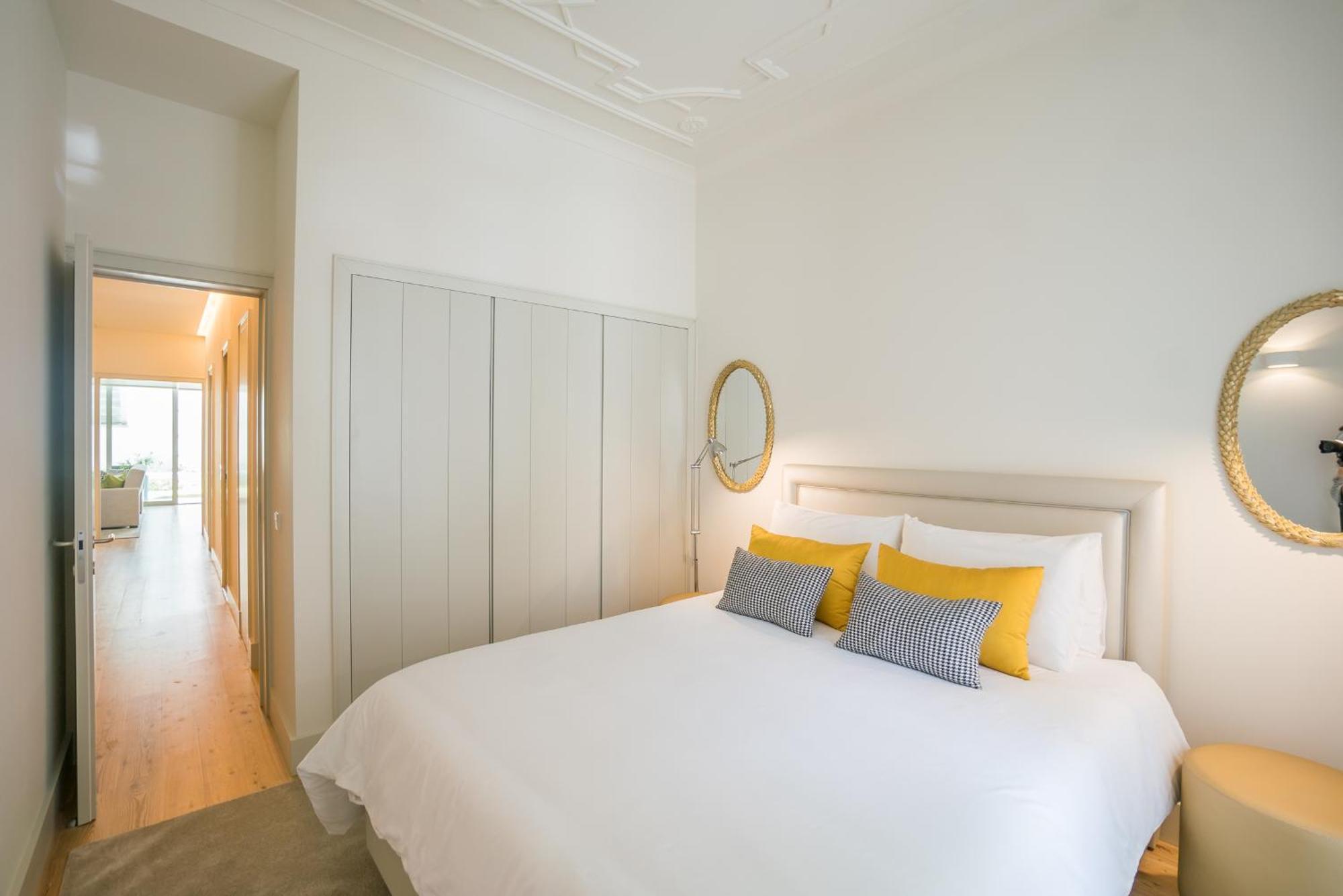 Courtyard & Elegance Apartment Lisbon Bagian luar foto