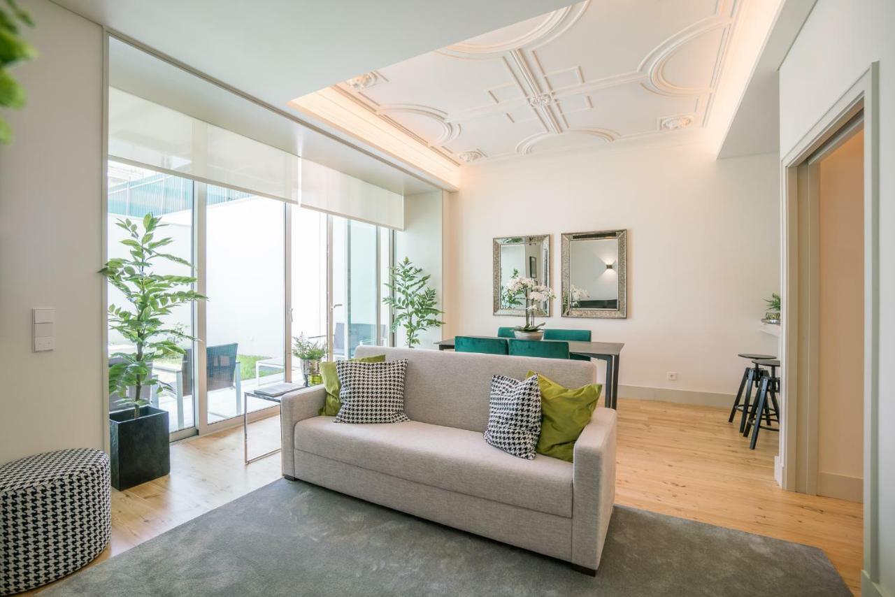 Courtyard & Elegance Apartment Lisbon Bagian luar foto