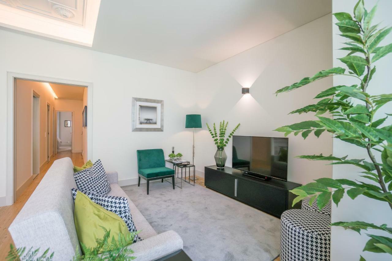 Courtyard & Elegance Apartment Lisbon Bagian luar foto
