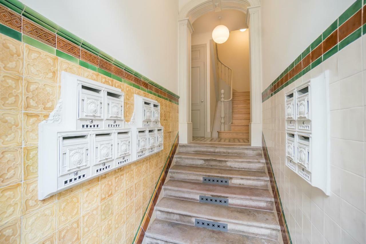 Courtyard & Elegance Apartment Lisbon Bagian luar foto