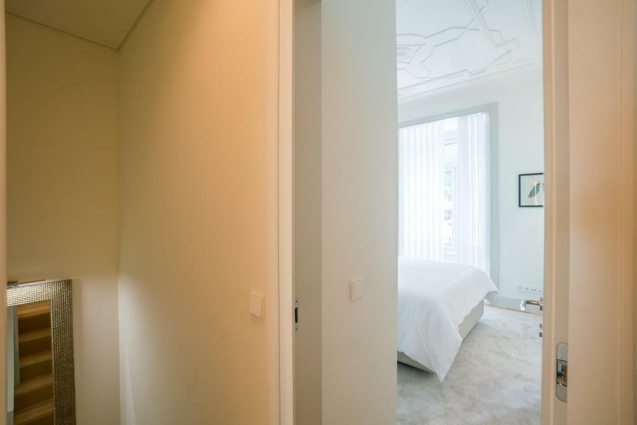 Courtyard & Elegance Apartment Lisbon Bagian luar foto