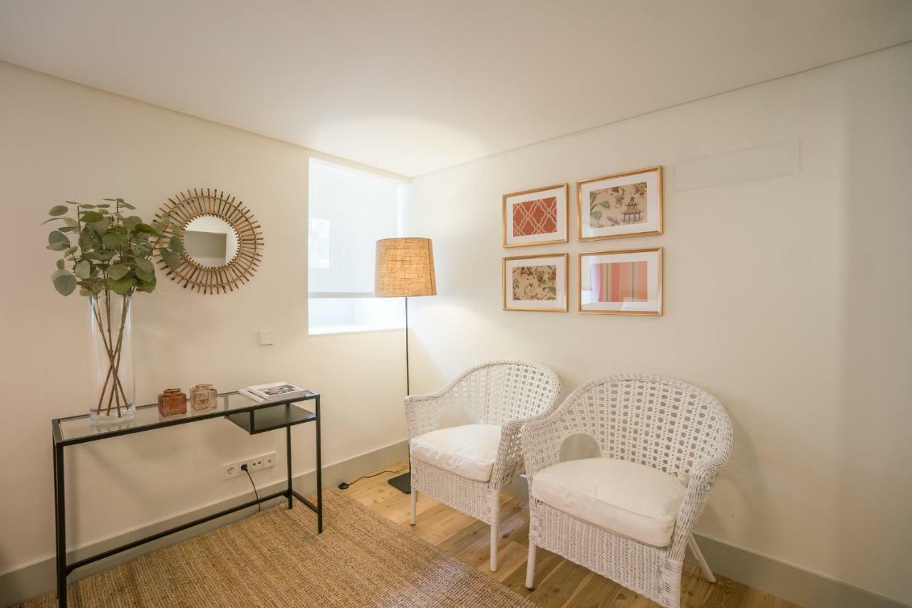 Courtyard & Elegance Apartment Lisbon Bagian luar foto