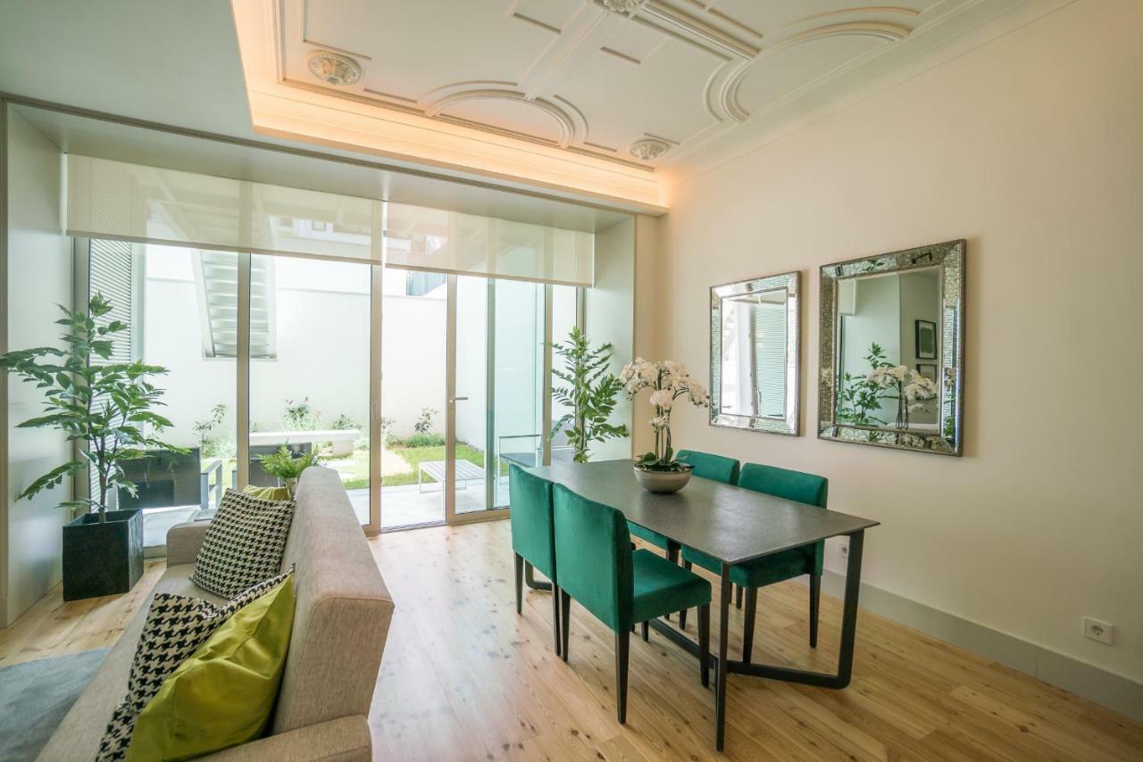Courtyard & Elegance Apartment Lisbon Bagian luar foto