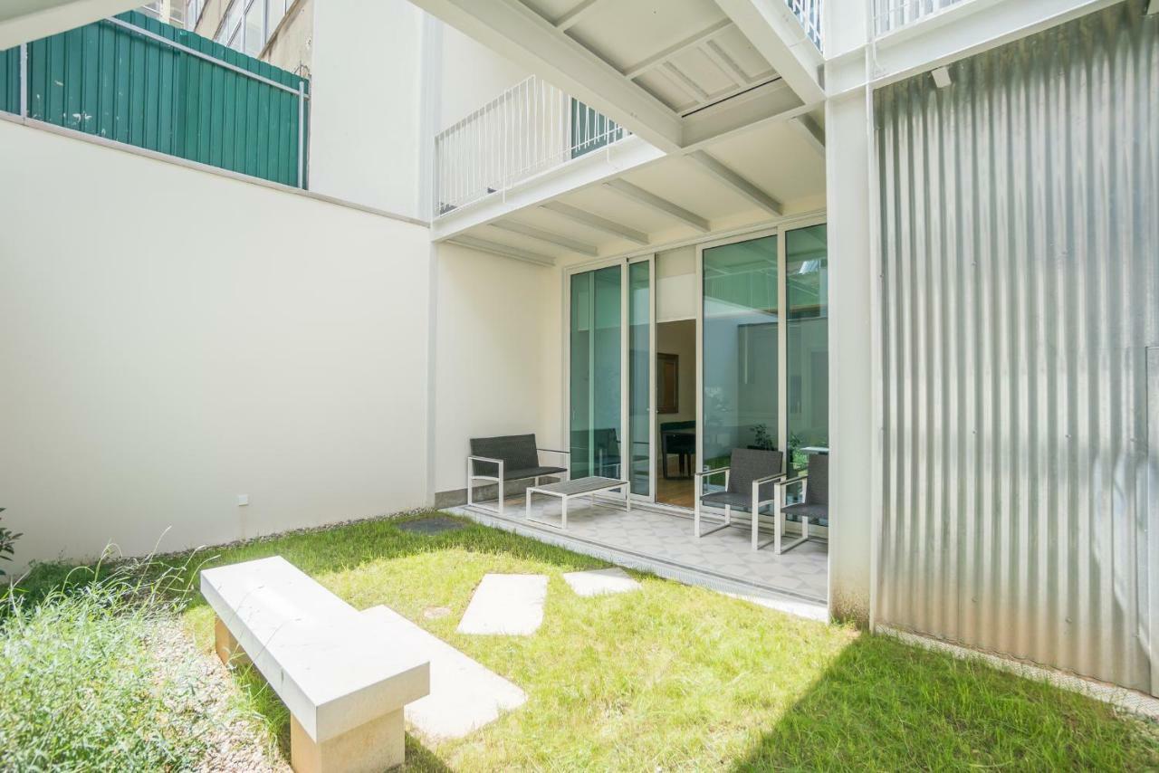 Courtyard & Elegance Apartment Lisbon Bagian luar foto