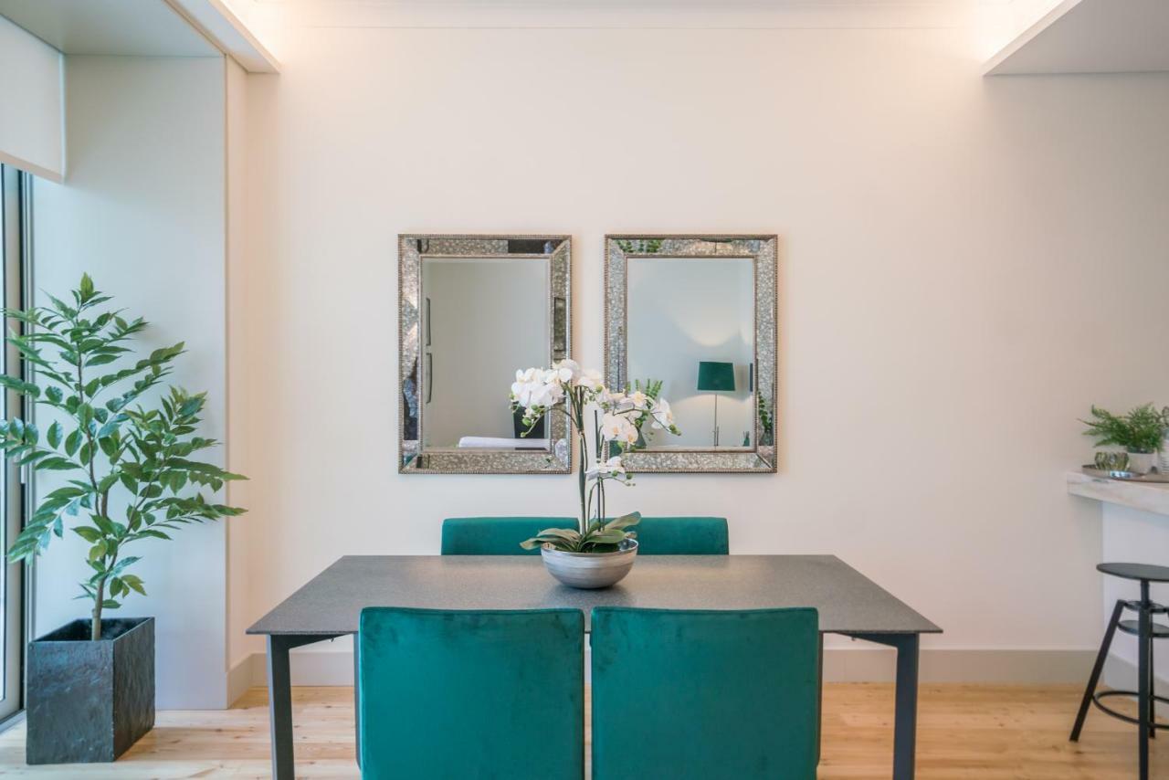 Courtyard & Elegance Apartment Lisbon Bagian luar foto